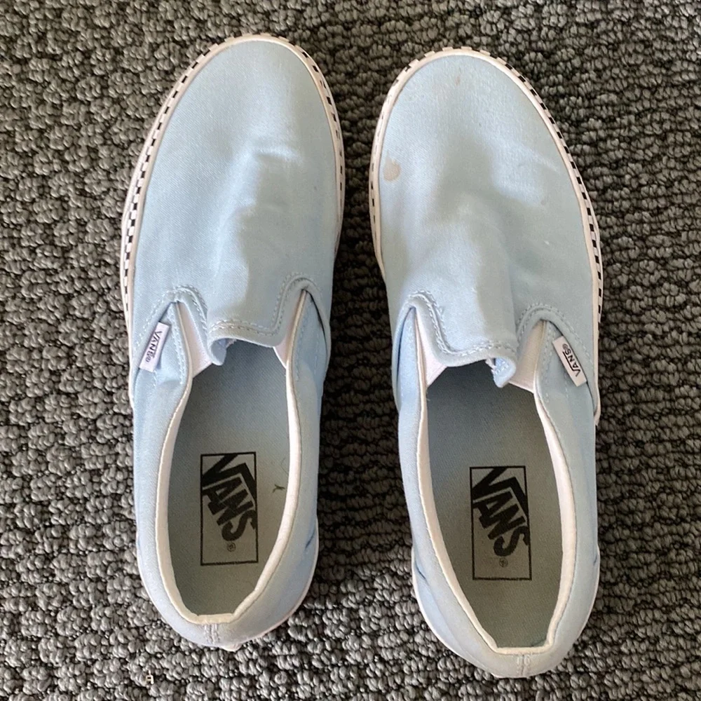 Checker vans - Picture 3 of 3